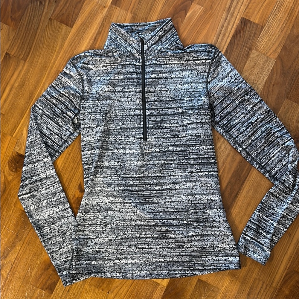 Nike Black and Gray Fitted Long Sleeve Hoodie